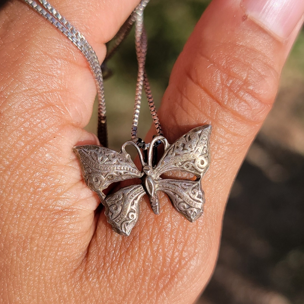 Vintage Victorian 925 sterling silver ornate butterfly ITALY 925 box chain neckl